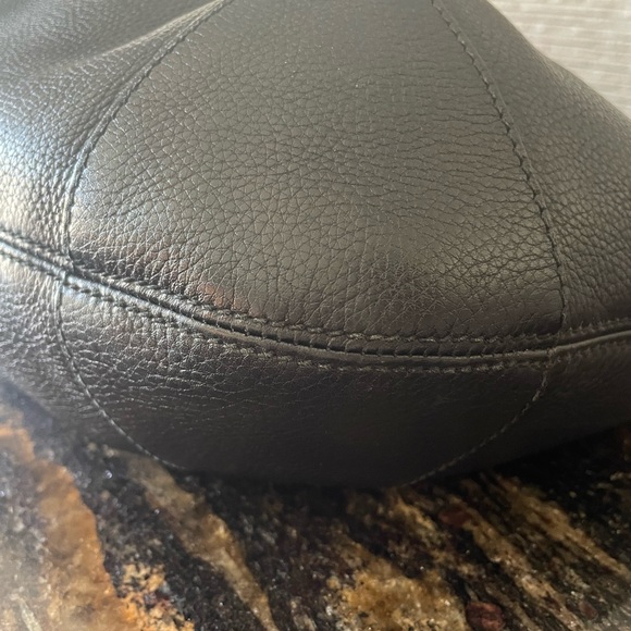 Gucci Hobo Shoulder Bag - Picture 5 of 13